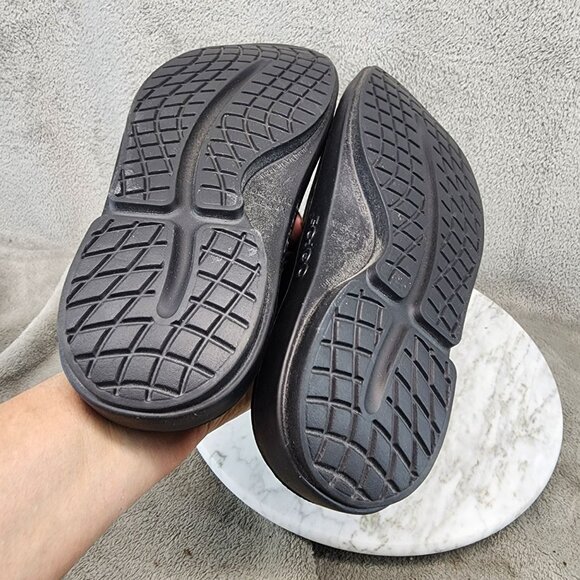 Oofos Shoes Mens 8 Womens 10 Oocloog Black Recovery Clogs Comfort Footwear *GUC* - Picture 9 of 12